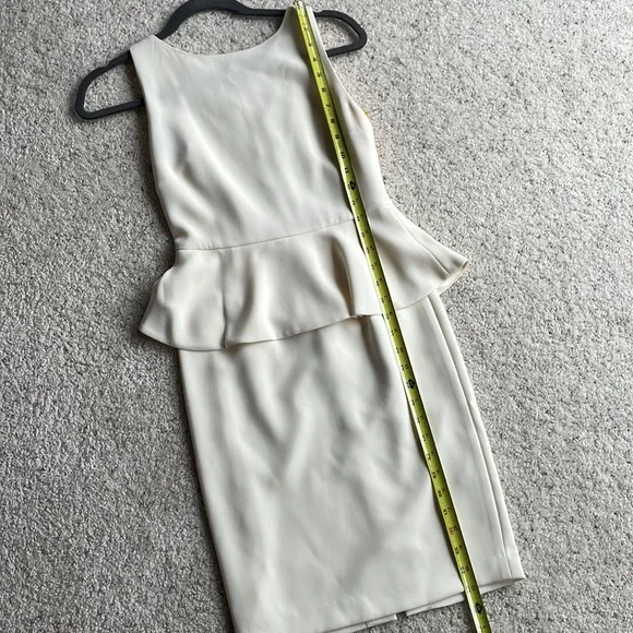 🆕ALICE & OLIVIA Ivory Peplum Dress sz 2
